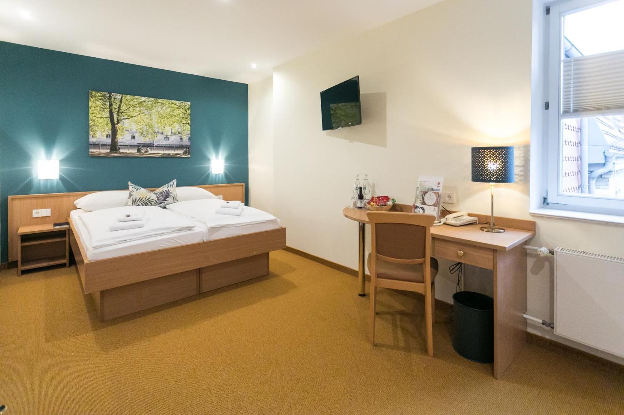 Double Room,1278352948:JPEG
