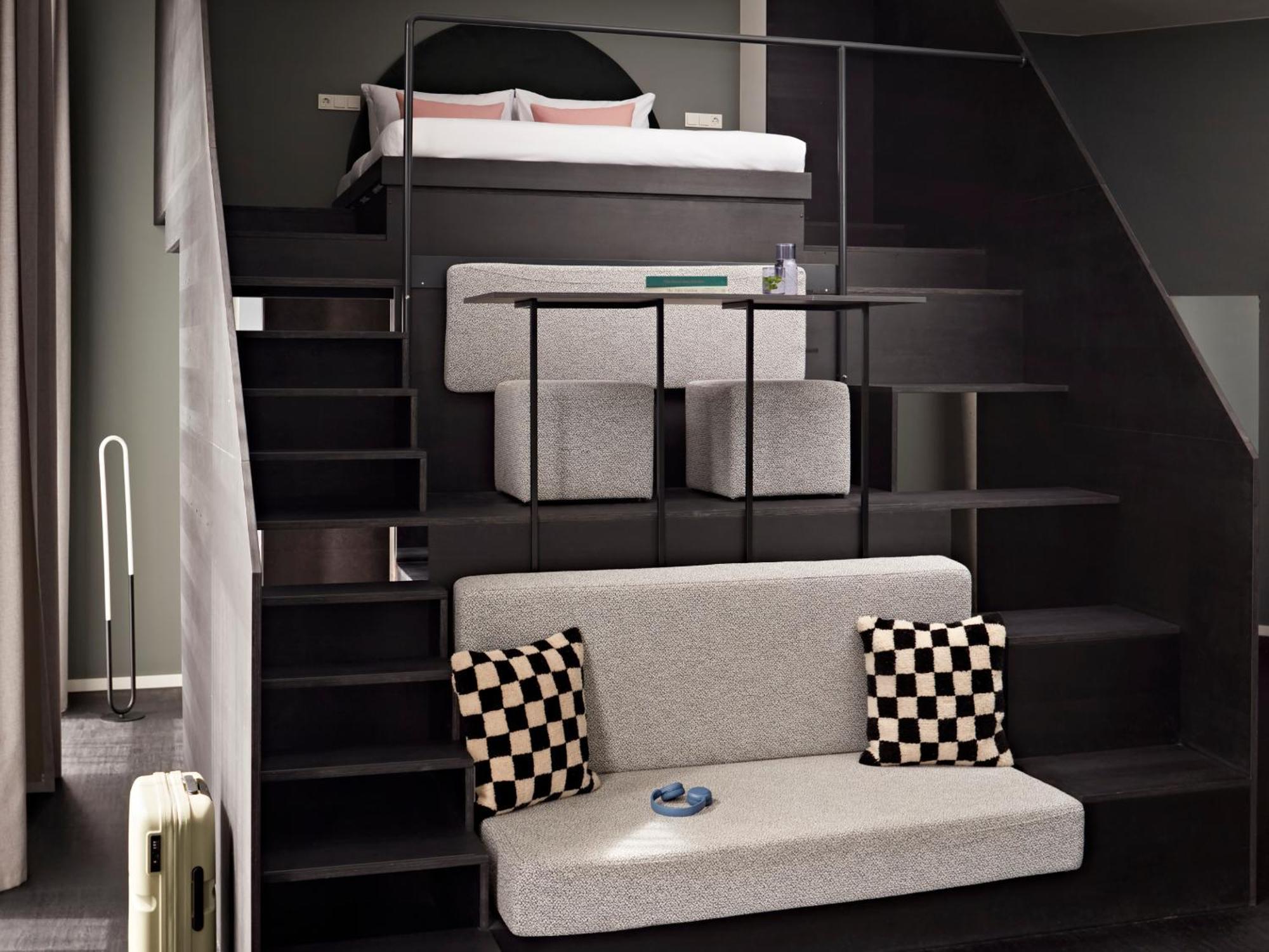 Medium Room Loft