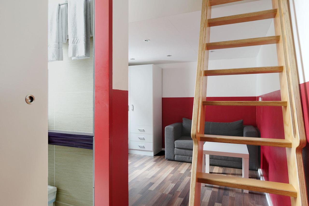 Double or Twin Room Private Bathroom