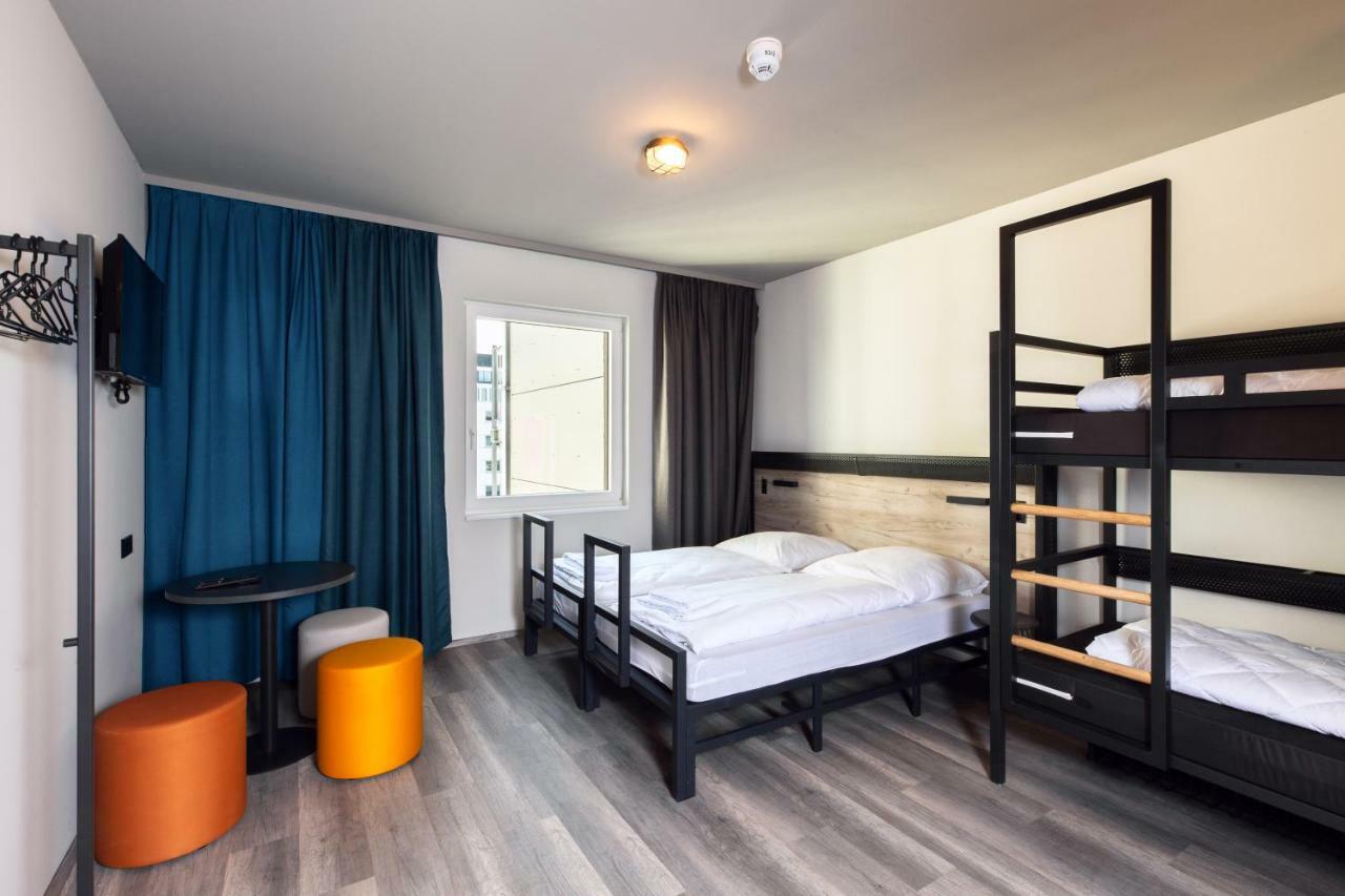 Quadruple Room,812591841:JPEG